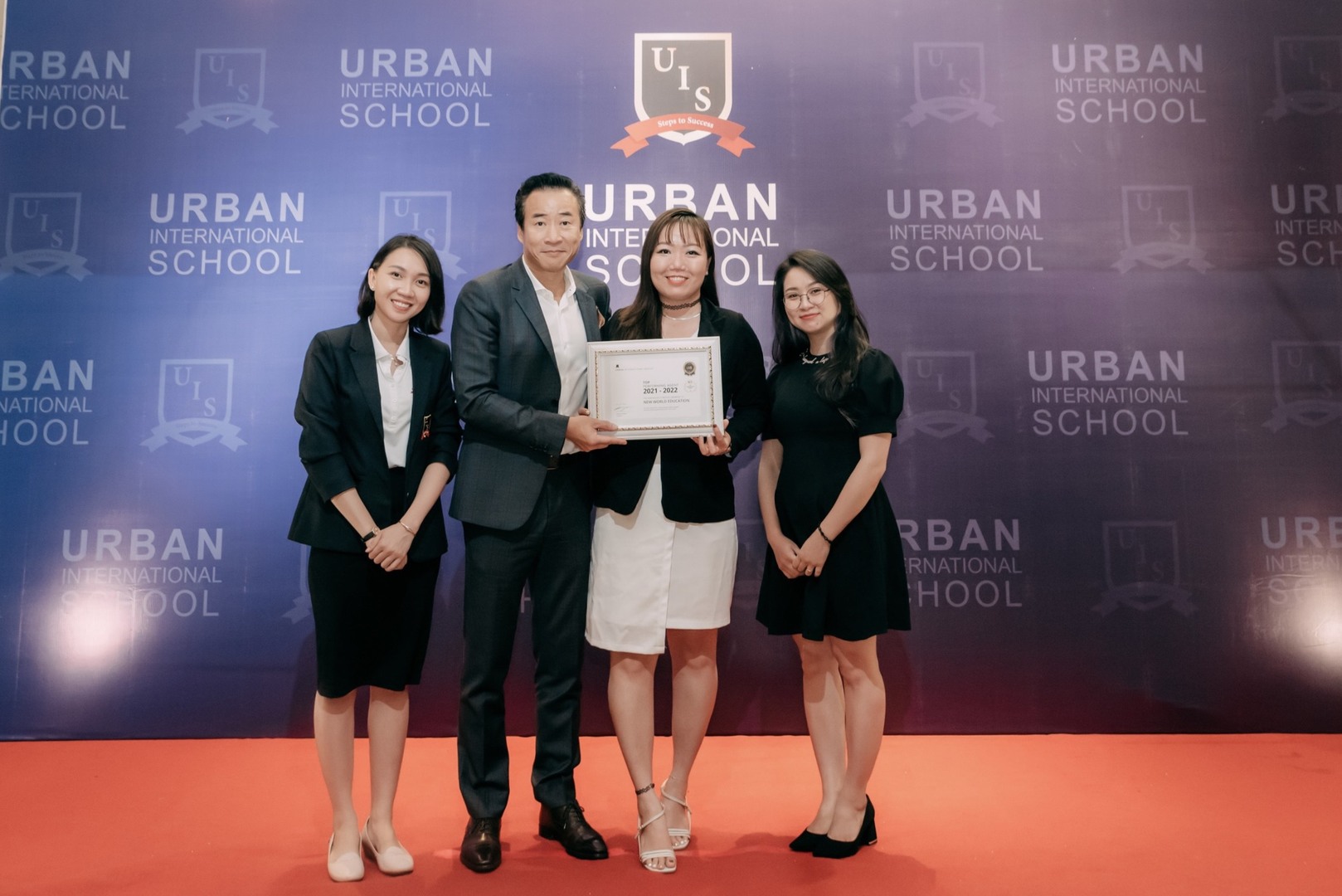 Top Performing Agent 2021-2022 từ trường Urban International School (UIS), Canada