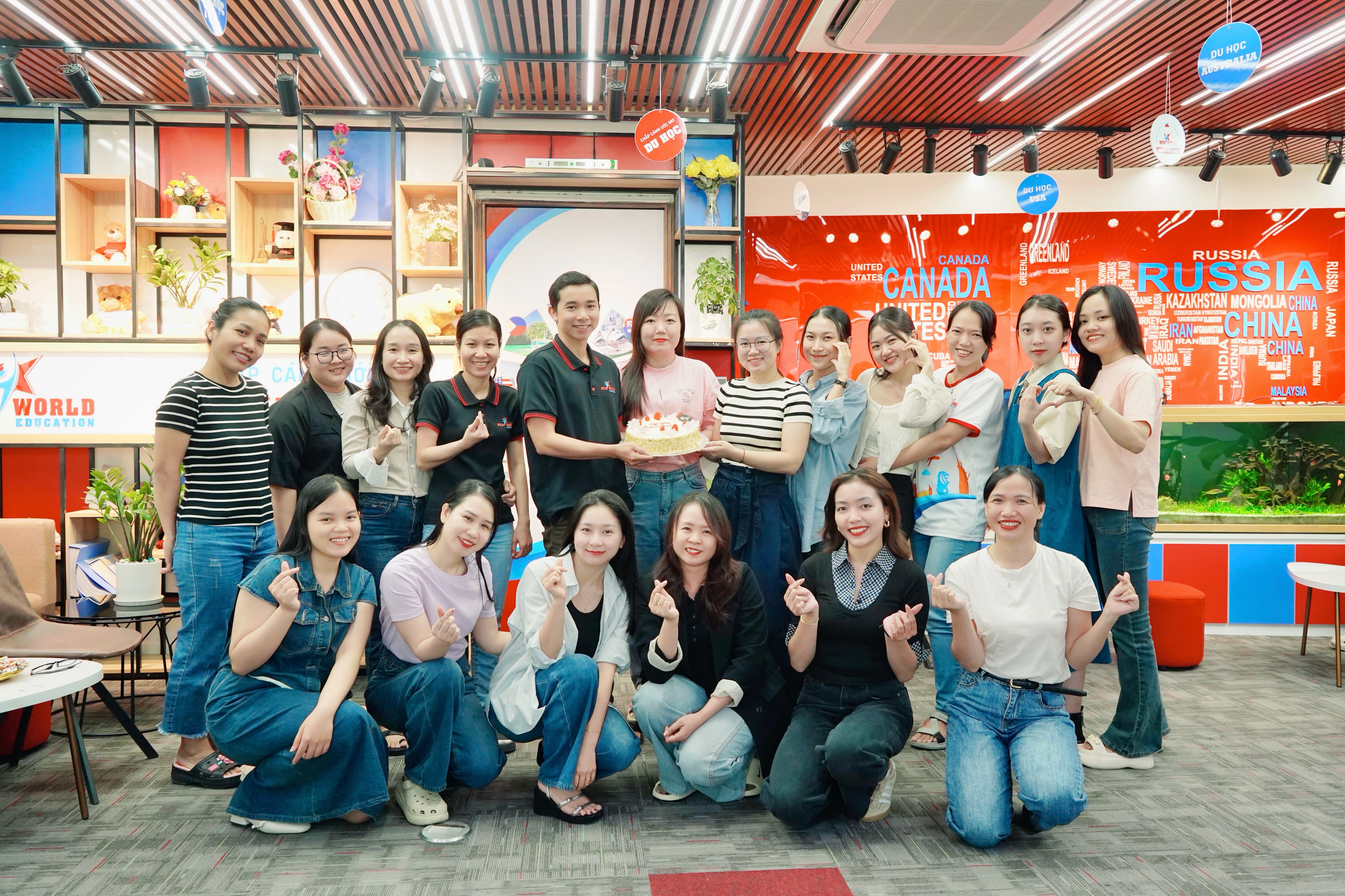 Chúc mừng lễ 8.3 năm 2025