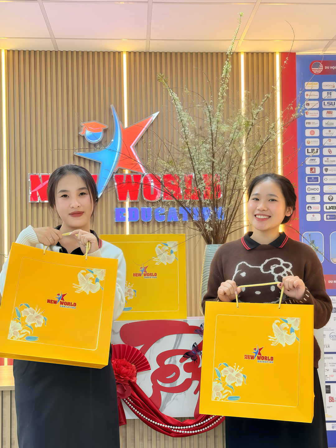 Nhận quà Tết 2026 - VP Dak Lak