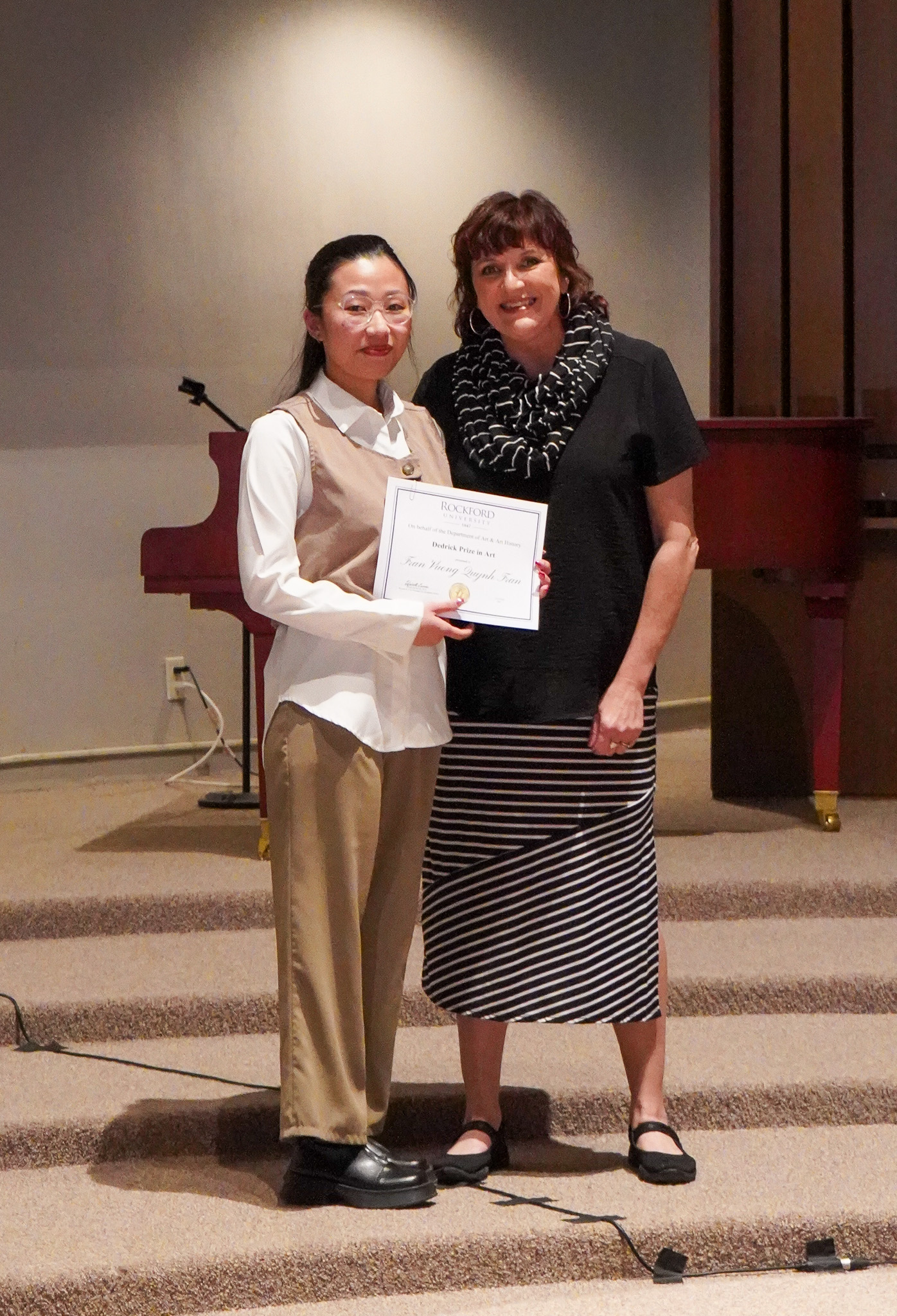 Trần Vương Quỳnh Trân - The Dedrick Prize in Art - Rockford University, Mỹ